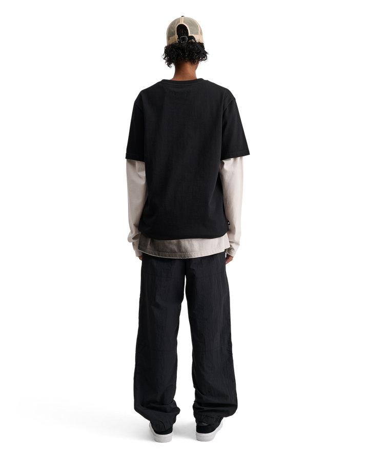 ALIS JERON ESSENTIAL T-SHIRT W/ CHEST LOGO T-shirt Solid Black